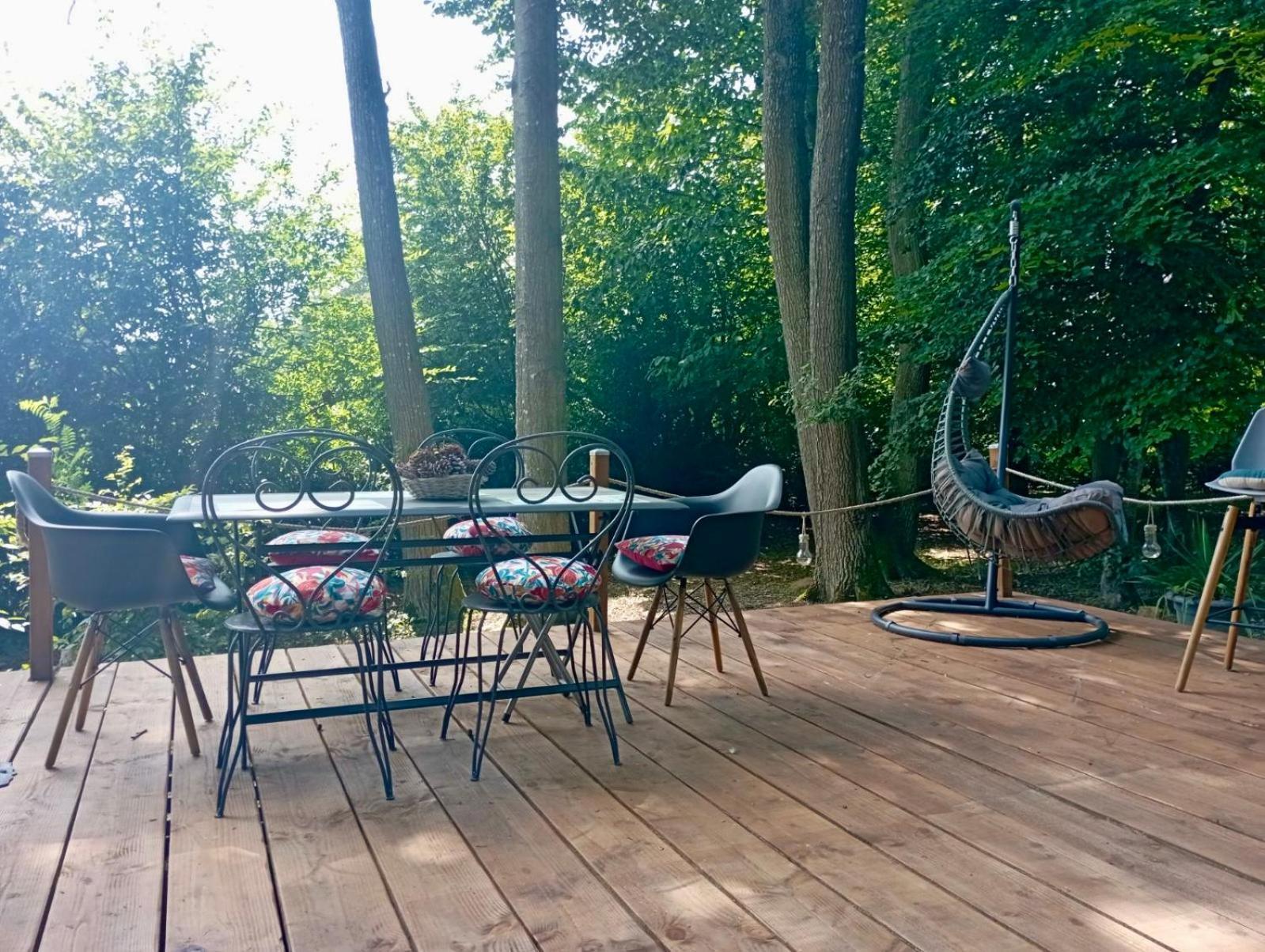 Roulotte Les Deux Geais Holiday home *